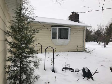 6470 W Coldwater Rd, Flushing, MI 48433 photo 2