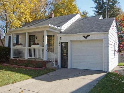 413 Chalmers St, Flint, MI 48503 photo 1