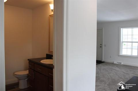 11100 Wahrman, Romulus, MI 48174 photo 14