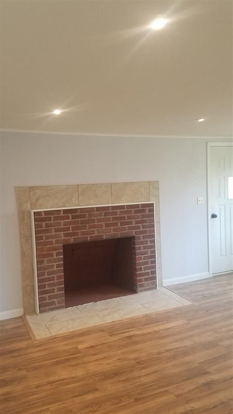 1478 Grassmere, Flint, MI 48532 photo 2