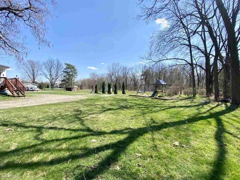 1102 E Oliver, Owosso, MI 48867 photo 35
