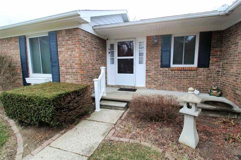 1009 Drury Ln, Flushing, MI 48433 photo 2