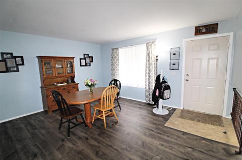 521 Autumn Dr, Flushing, MI 48433 photo 4