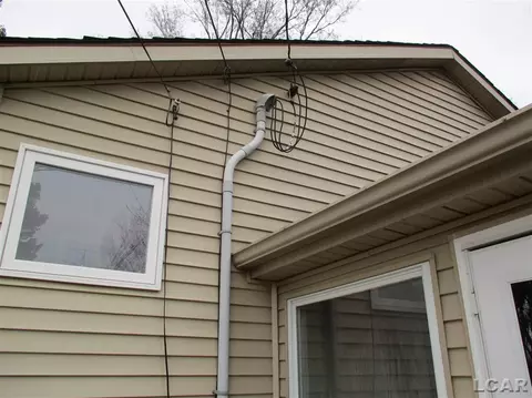 1285 Sutton, Adrian, MI 49221 photo 7