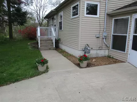 1285 Sutton, Adrian, MI 49221 photo 5