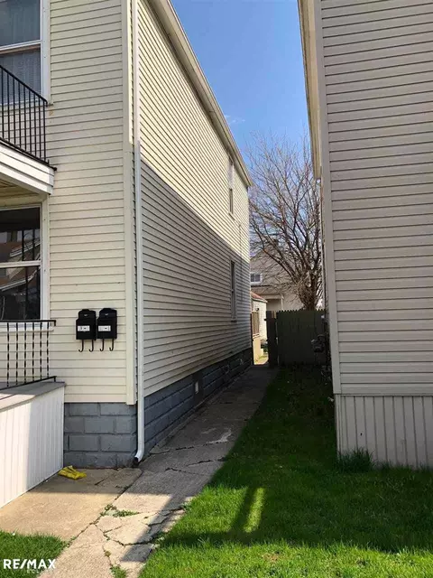 3440 Edwin, Hamtramck, MI 48212 photo 2