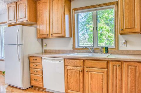 4630 Simpson, Owosso, MI 48867 photo 3