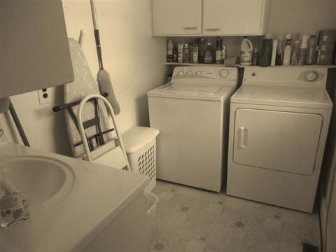 435 Grover, Owosso, MI 48867 photo 9
