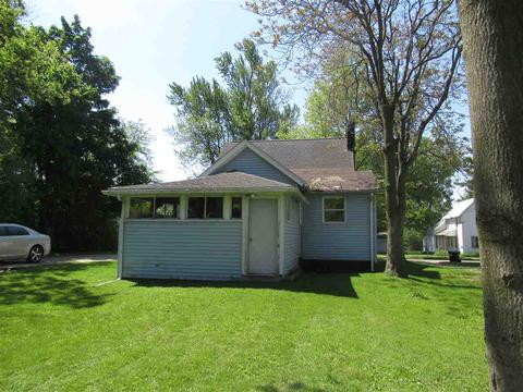 435 Grover, Owosso, MI 48867 photo 3