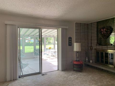 1203 Pickwick Pl, Flint, MI 48507 photo 17
