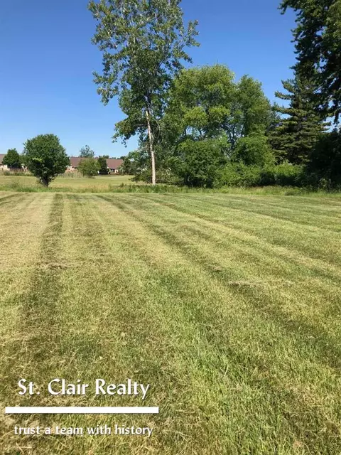 205 Golfview, Saint Clair, MI 48079 photo 2