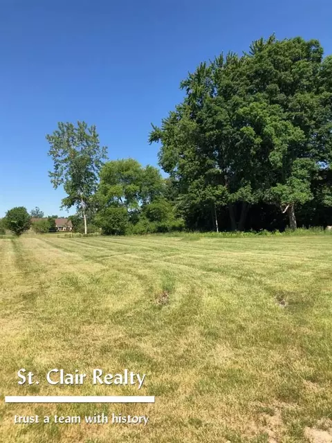 205 Golfview, Saint Clair, MI 48079 photo 4
