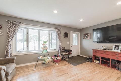 5152 Blossom Dr, Flushing, MI 48433 photo 6