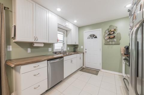 5152 Blossom Dr, Flushing, MI 48433 photo 11