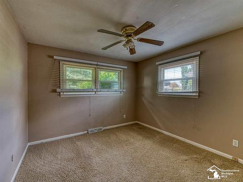 1120 Mccormick Dr, Monroe, MI 48162 photo 9
