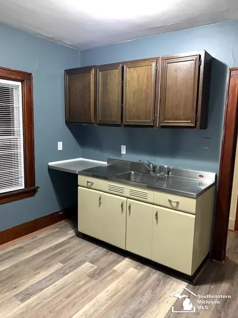 7 E Noble, Monroe, MI 48162 photo 10