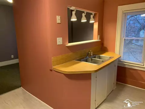 7 E Noble, Monroe, MI 48162 photo 6