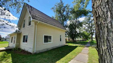 203 S Neeper, Capac, MI 48014 photo 3