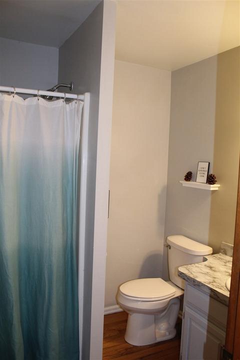 906 Coutant, Flushing, MI 48433 photo 13