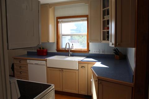 906 Coutant, Flushing, MI 48433 photo 7