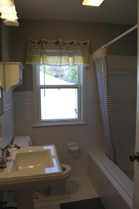 906 Coutant, Flushing, MI 48433 photo 20