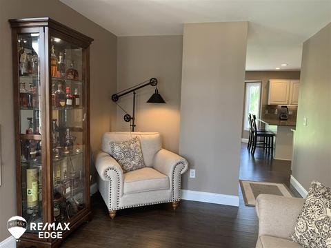 48372 Lafayette Dr, Macomb, MI 48044 photo 16