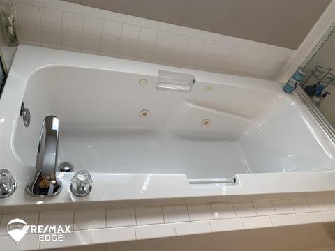 48372 Lafayette Dr, Macomb, MI 48044 photo 32