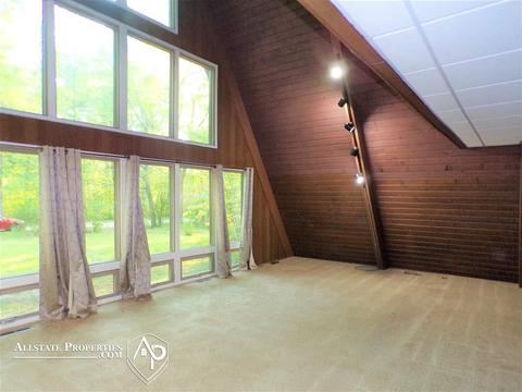 2180 Lela Dr, Flint, MI 48507 photo 2