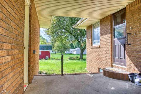 304 E Washington, Vernon, MI 48476 photo 3