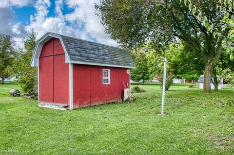 304 E Washington, Vernon, MI 48476 photo 5