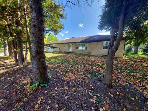 575 Pasadena, Owosso, MI 48867 photo 2