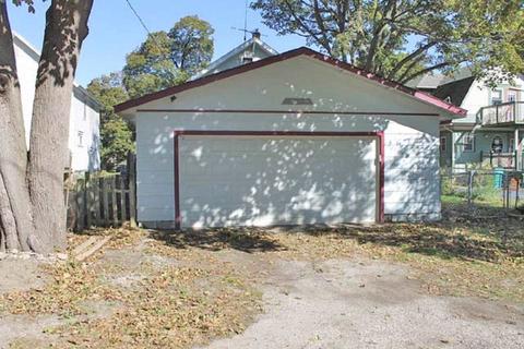 646 E Main St, Owosso, MI 48867 photo 4