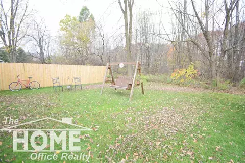 170-178 Doepker, Owosso, MI 48867 photo 4