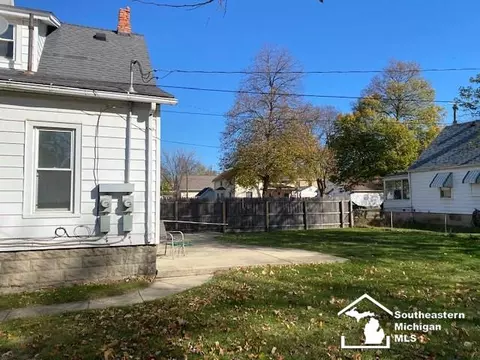 403 Smith, Monroe, MI 48161 photo 16