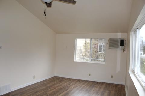 7043 Estrelle Ave, Mount Morris, MI 48458 photo 3