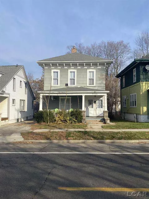 141 E Maple, Adrian, MI 49221 photo 3
