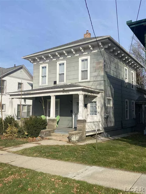141 E Maple, Adrian, MI 49221 photo 1