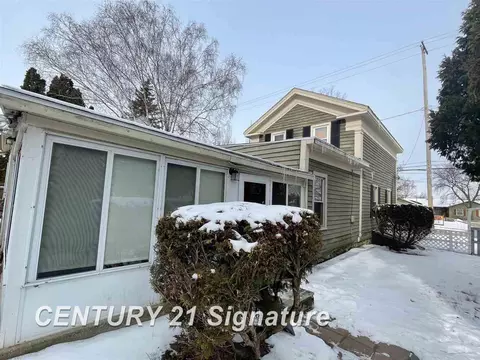 306 E Maple, Holly, MI 48442 photo 9