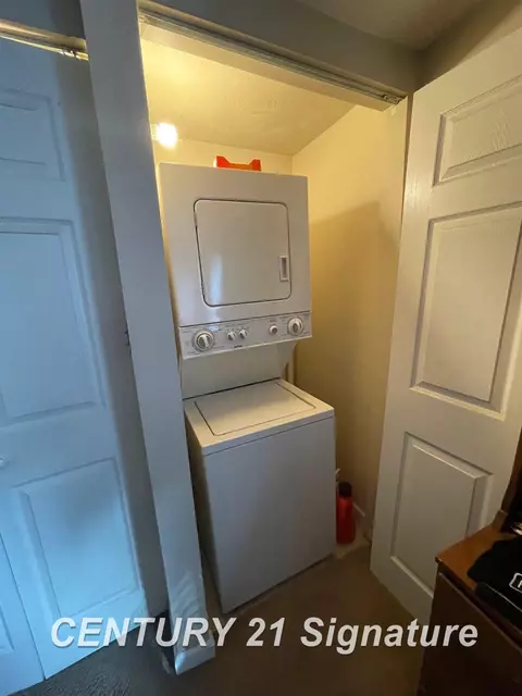 306 E Maple, Holly, MI 48442 photo 17