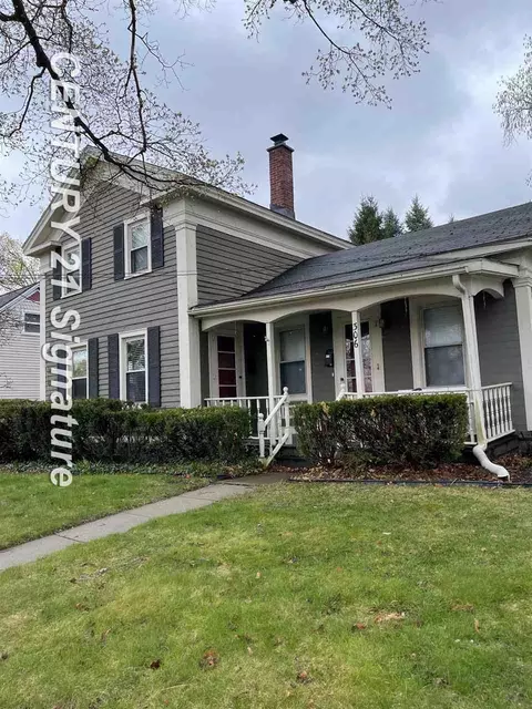 306 E Maple, Holly, MI 48442 photo 1