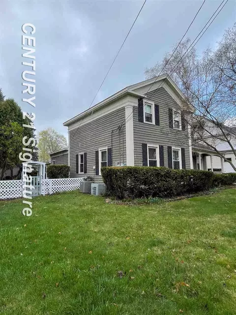 306 E Maple, Holly, MI 48442 photo 5