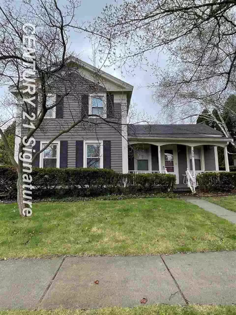 306 E Maple, Holly, MI 48442 photo 2