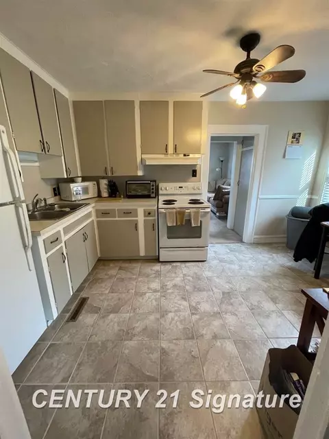 306 E Maple, Holly, MI 48442 photo 15