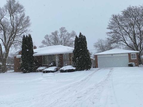 5601 Griggs Dr, Flint, MI 48504 photo 3