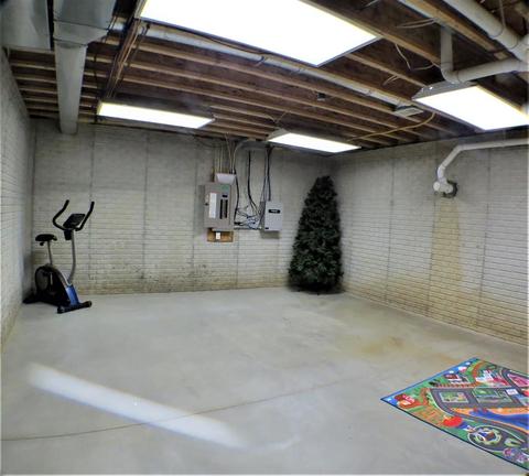 1420 S Morrish Rd, Flint, MI 48532 photo 14