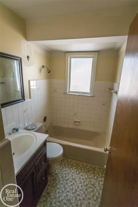 203 E Church, Capac, MI 48014 photo 6