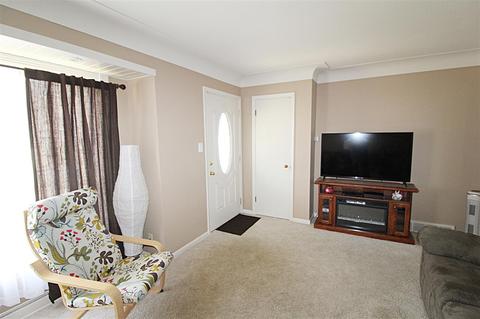 2826 Comanche Ave, Flint, MI 48507 photo 3