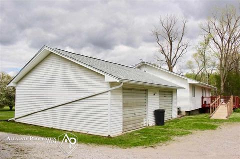 3136 E Lk, Clio, MI 48420 photo 4