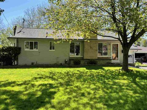 424 Joyce Dr, Flushing, MI 48433 photo 3