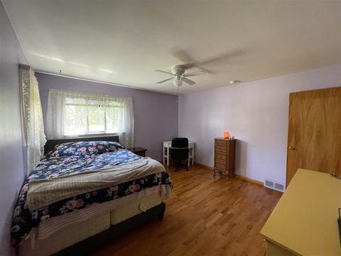 424 Joyce Dr, Flushing, MI 48433 photo 9